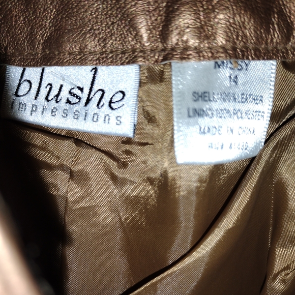 designer gold leather pants~missy size - Picture 4 of 4